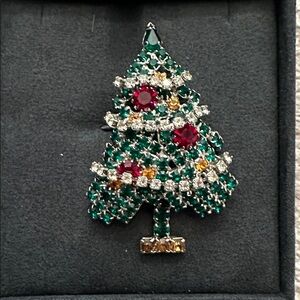 Festive Christmas Tree Brooch with Colorful Rhinestones